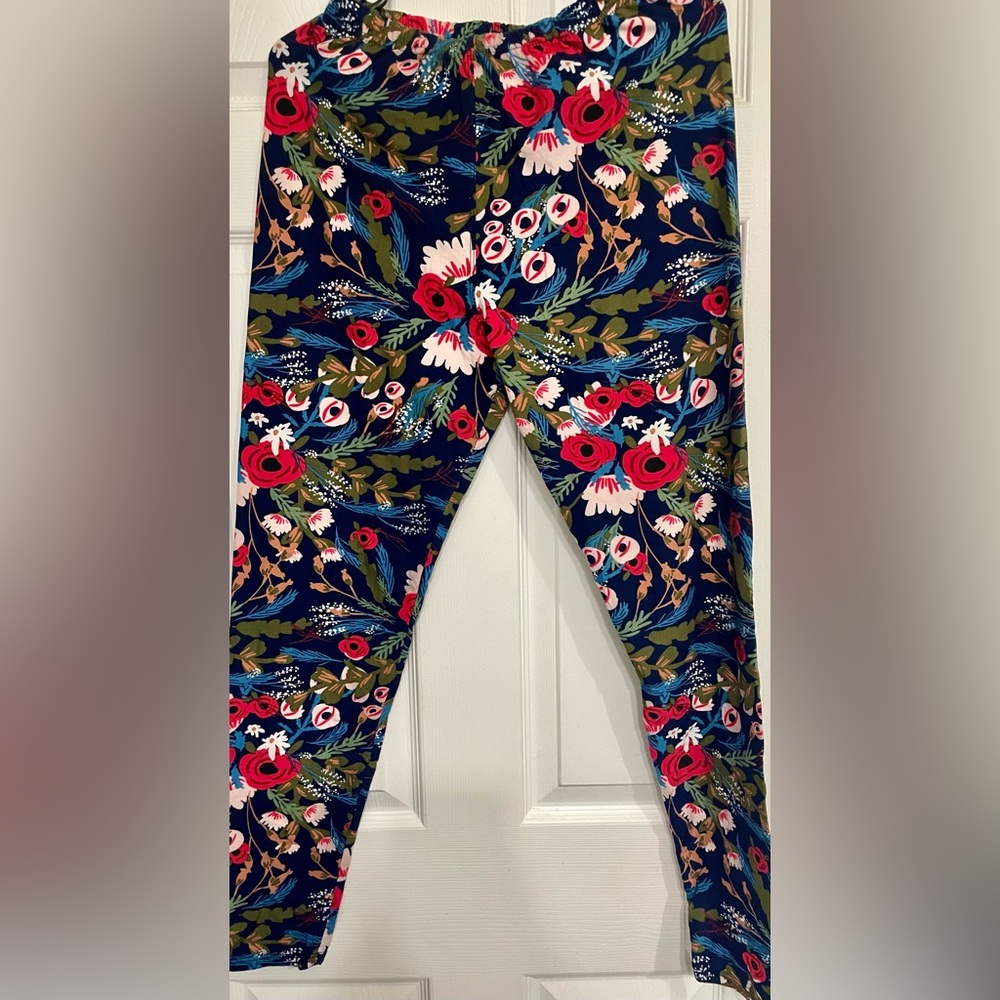 Agnes & Dora Vibrant Blue and Red Floral Leggings